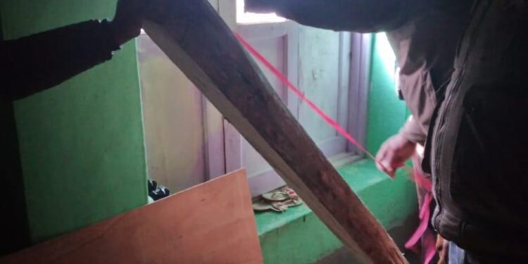 Forest Protection Force Seizes Illicit Timber In Anantnag