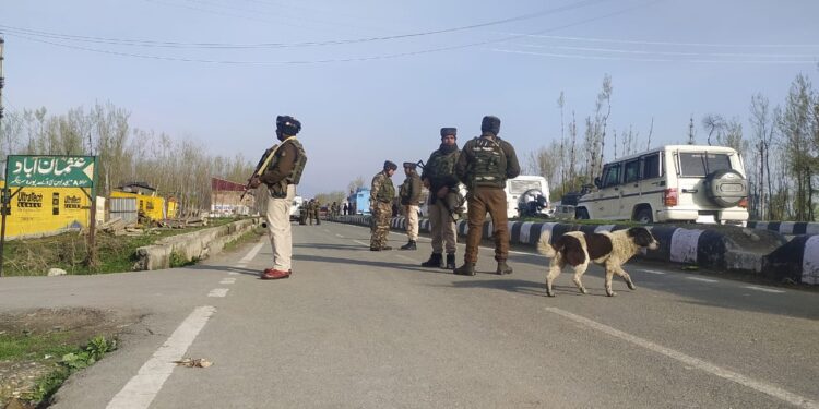 Lawaypora Attack: CRPF Trooper Succumbs, toll 2; Militants Decamp With Ak-47 Rifle Also