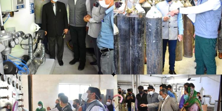 DC Srinagar inspects Oxygen Manufacturing Plants at Khonmoh, Rangreth