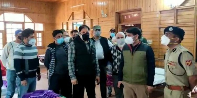 DC Srinagar visits Covid Care isolation centers to oversee arrangements