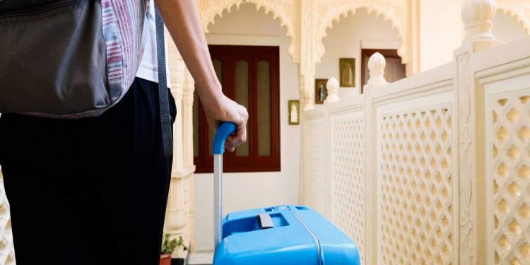 Ahdoos Hotel in Srinagar Shuts After Several Staffers, Owner Test COVID Positive