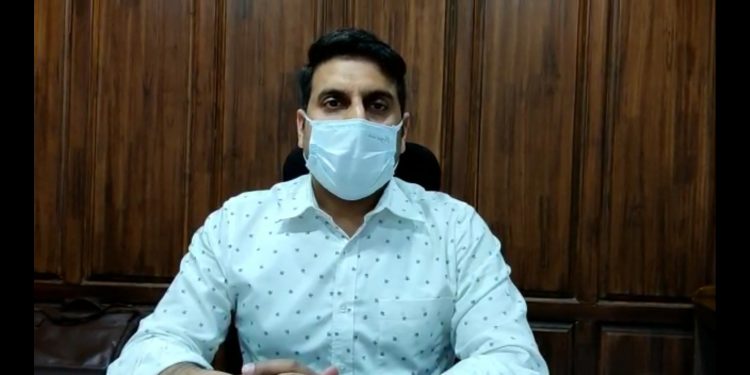 Srinagar witnessing significant decline in Covid-19 positive cases: DC