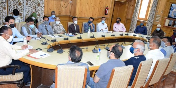Div Com Kashmir appeal to Public to maintain covid appropriate behavior, get vaccinated as their social obligation in order to avoid lockdown again