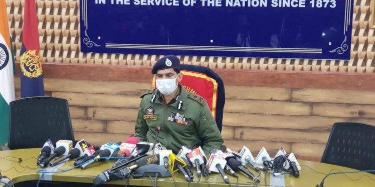 Sopore Encounter: Foreign Militant Hamas Involved In councilors Killing Among Trapped, Say IGP