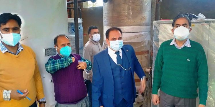 DHSK Reviews Covid, Non-Covid Preparedness in Anantnag