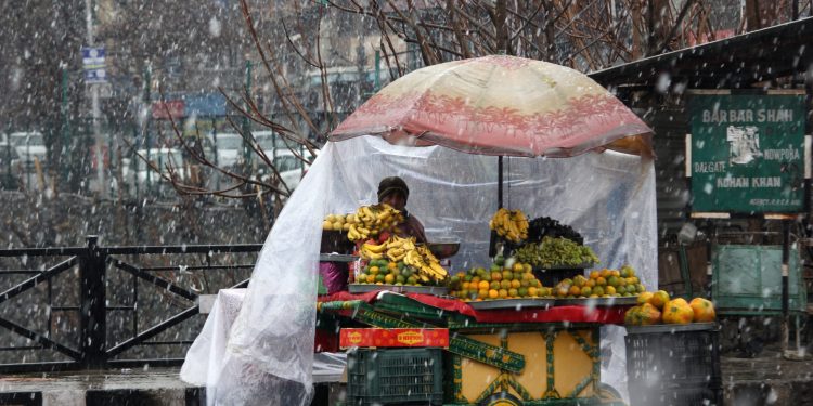 Moderate rainfall, gusty winds expected in J&K, Ladakh on May 19, 20: MeT