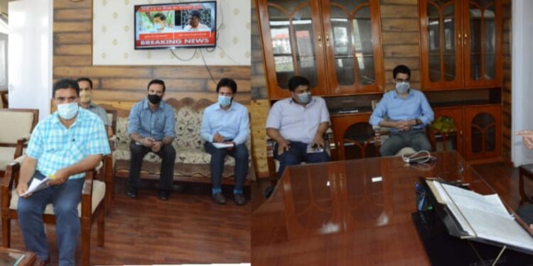 Advisor Baseer Khan visits Kashmir Haat