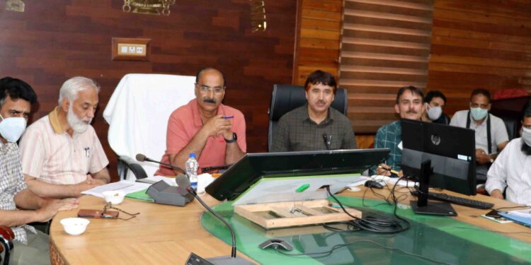 Director Agriculture reviews achievements of district Srinagar under CAPEX, CSSs