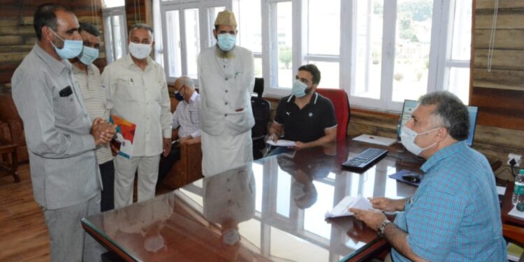 Advisor Baseer Khan chairs meeting of Tourism Dept