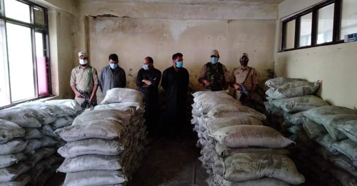 Trio arrested for selling ‘government’ cement in Ganderbal