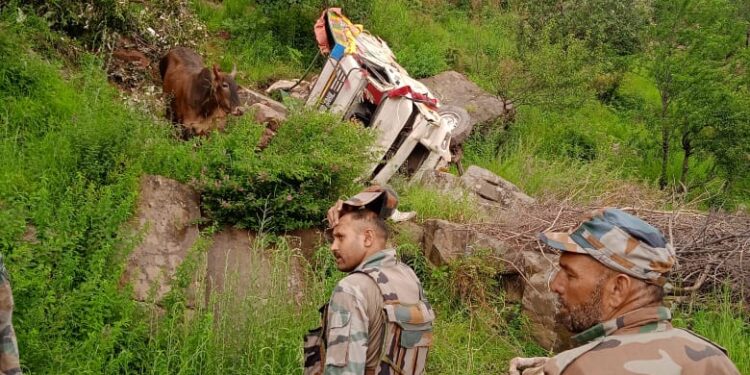 Load Carrier Turns Turtle In Poonch; 2 Persons Injured, Ox Dead