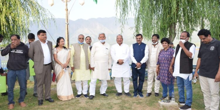 Parliamentary Standing Committee’s Kashmir study tour concludes
