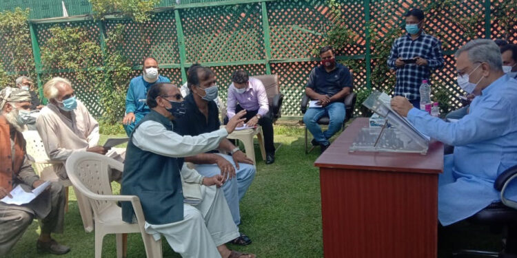 Govt committed towards redressing public issues on priority: Advisor Farooq Khan