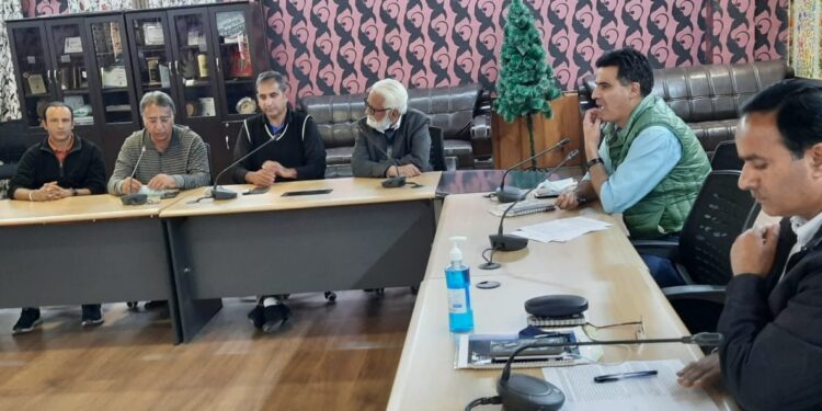 Dir Tourism chairs rate fixation meeting of services, products