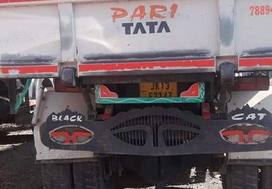 3 persons arrested for illegal extraction, transportation of minerals in Pulwama