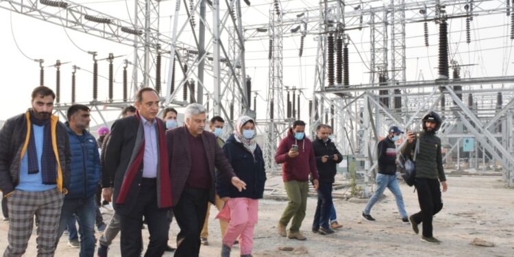 Kansal reviews functioning of power sector in Budgam district