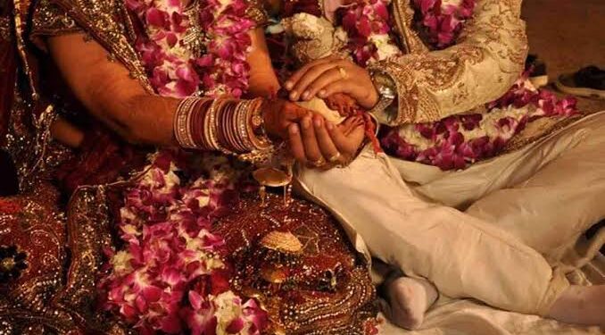 Newlywed Bride Runs Away with Cash, Gold Jewellery from In-laws House in Anantnag