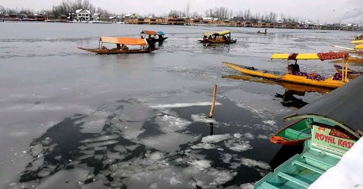 Shivering cold conditions unabated in Kashmir