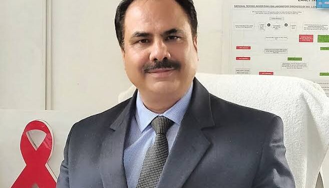 DHSK visits Srinagar International Airport, asks officials to follow fresh guidelines