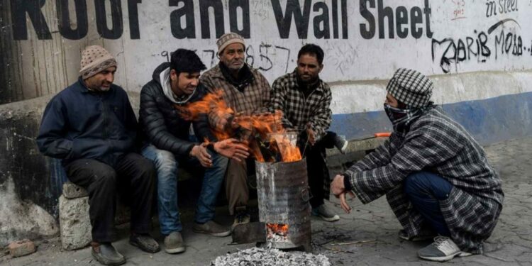 Intense Cold Conditions Unabated In Kashmir, Ladakh
