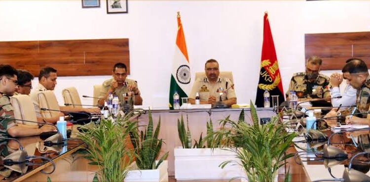 DGP Chairs Joint Security Meeting In Kashmir