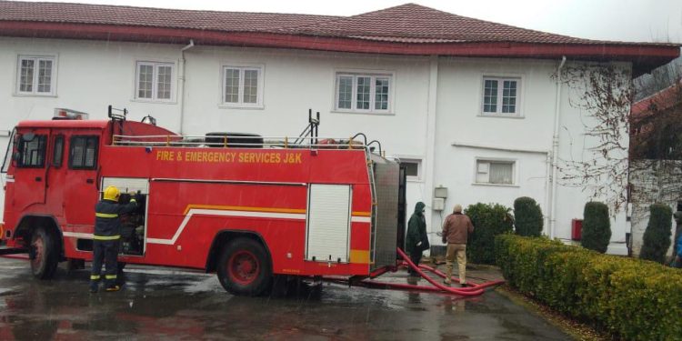 Timely Action By F&ES Department Averts Damage to Hotel Oberai Grand Lalit
