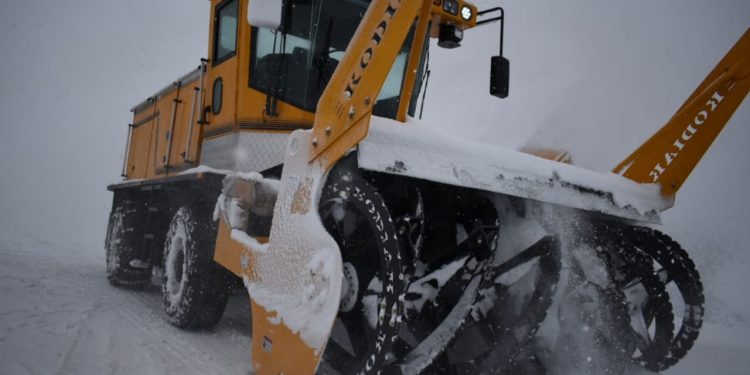 Srinagar-Leh Highway Closed Till Further Orders Due To Snowfall, Extreme Whether At Zoji-La