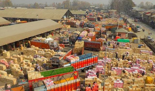 NC MPs slam entry of Iranian Apples into Indian Markets