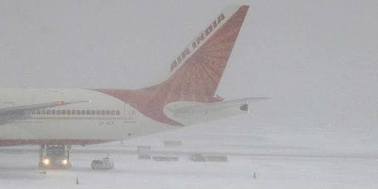 Low visibility causes delay in flight operations to and fro Srinagar airport