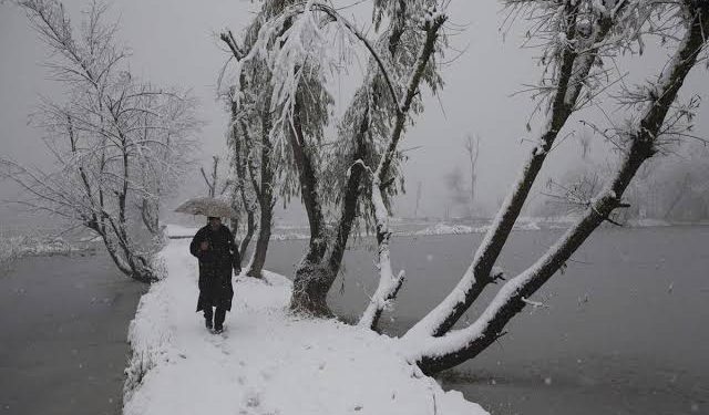 After Snowfall, Mercury Drops Slightly At Most Places In J&K, Ladakh