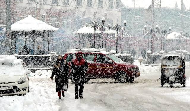 Snowfall Hampers Flight Operations At Srinagar Airport, 10 Cancelled So Far