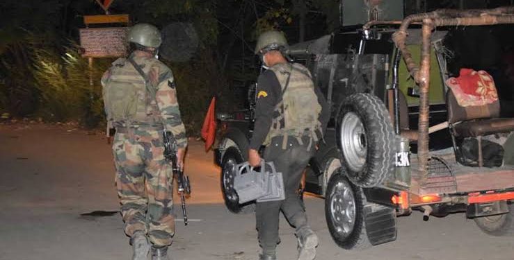 3 Soldiers Injured In Shopian Gunfight