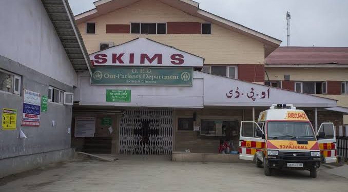 Govt Declares SKIMS Bemina, SDH Sopore As ‘Dedicated Hospitals’ For Covid-19 Treatment
