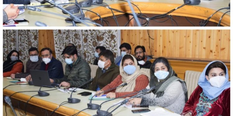 Re-opening of Schools, Colleges: Div Com Kashmir directs Officers to implement CAB strictly