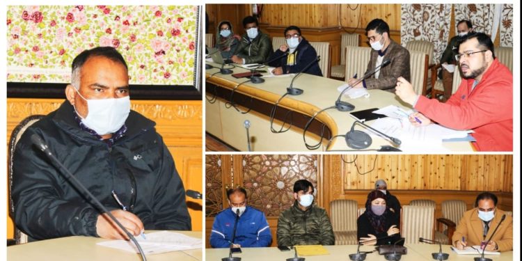 Div Com appeals employees to have Golden Card before 1st March
