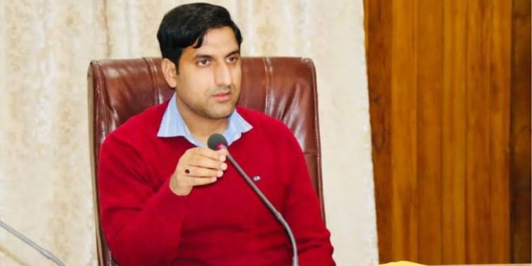 Need To Bring Down Covid-19 Cases To Zero, SEC To Take Decision On School Reopening Soon : DC Srinagar