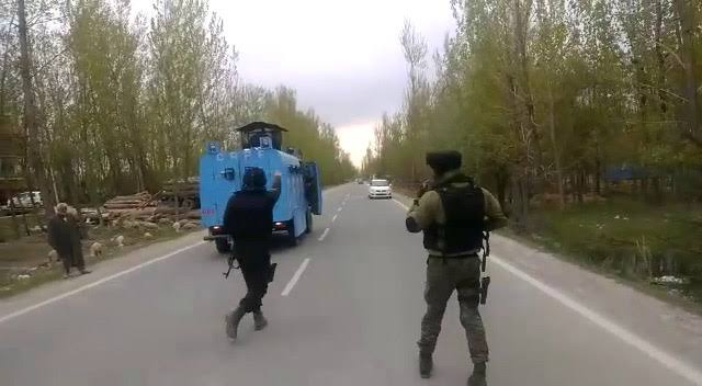 Militant, Armyman killed in Shopian Gunfight,