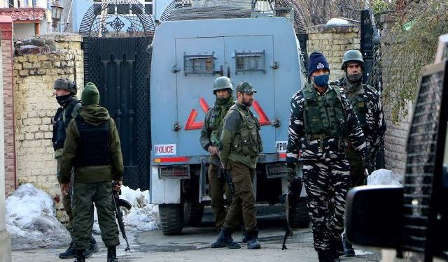 South Kashmir: Gunfight rages in Amshipora Shopian