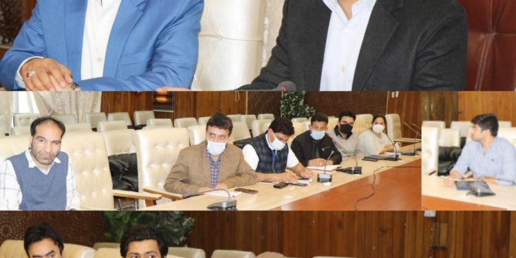 Comm Secy Revenue reviews distribution of Land Passbooks in Srinagar District