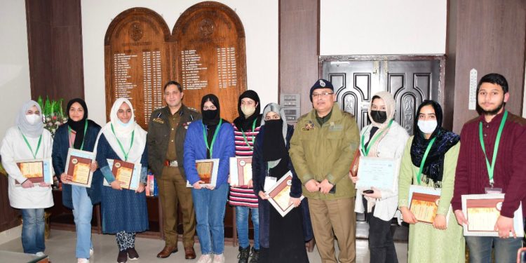 SSP Srinagar Rakesh Bhalwal felicitates Class 12 toppers