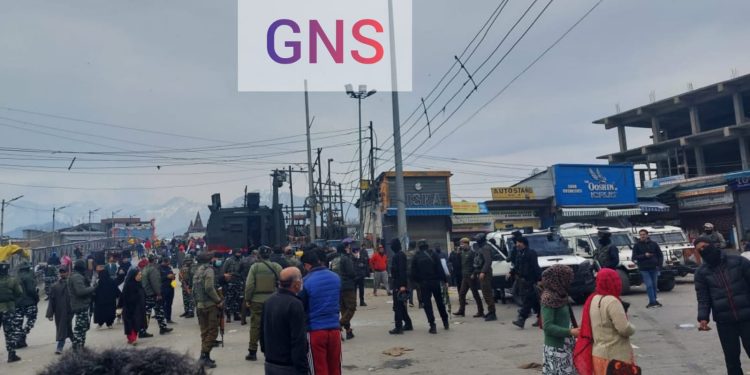 Cop among 11 people injured in Grenade attack at Amira Kadal Srinagar