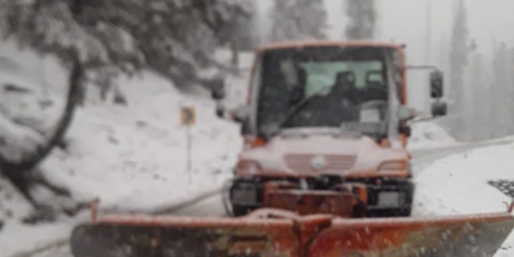 Fresh snowfall, rains in Kashmir; MeT forecasts cloudy weather till March 13