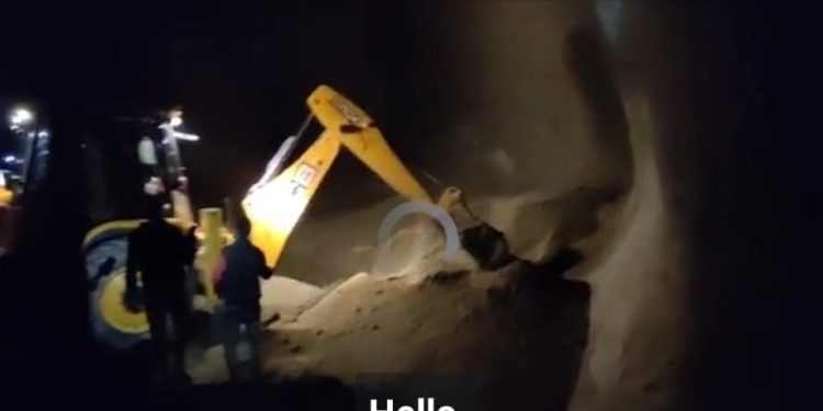 2 persons killed, as many injured after earthslide in Baramulla