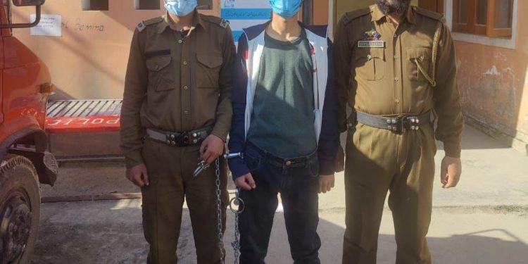 Man held for ‘collecting money for digital door number plates’ in Srinagar