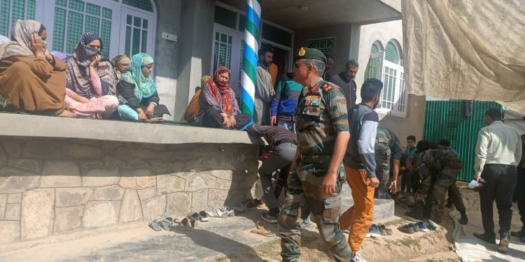 GOC 15 Corps Visits to Condole Family of Slain Budgam SPO, His Brother