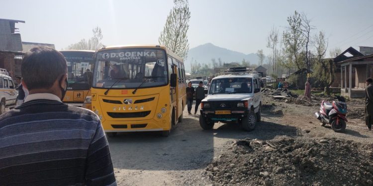 Thajiwara Achabal Locals Block Road, Demand Portable Water