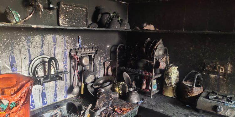 22 houses gutted, 4 persons injured in overnight blaze in Noorbagh Srinagar