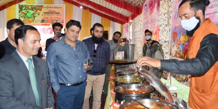 Tourism Secy. inaugurates Spring Food Festival at Tulip Garden