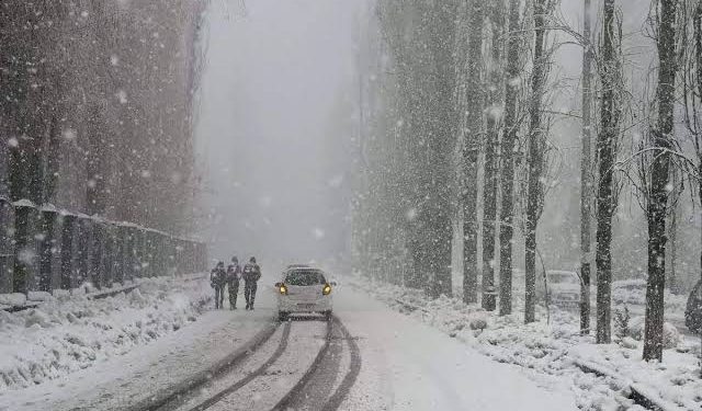 MeT Predicts Widespread Rains, Snowfall On March 6, 7