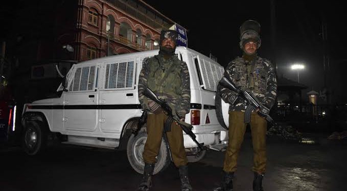 3 CRPF Men Injured, carpenter from UP Injured in militant attacks in South Kashmir